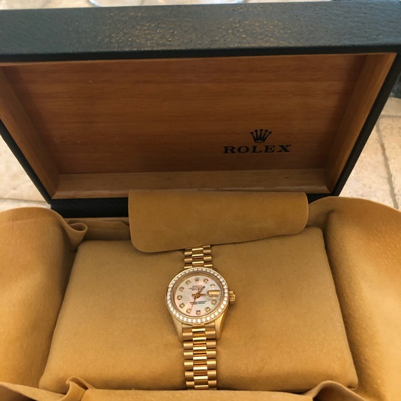 Woman’s Rolex Diamond Watch - Picture 3 of 7